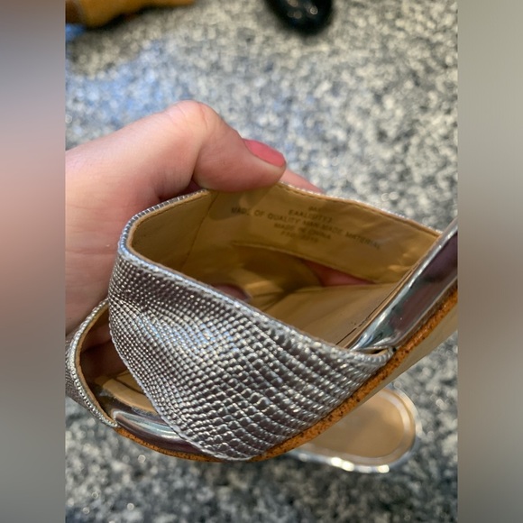 PRELOVED ENZO ANGIOLINI METALLIC SILVER MULES - Picture 3 of 5